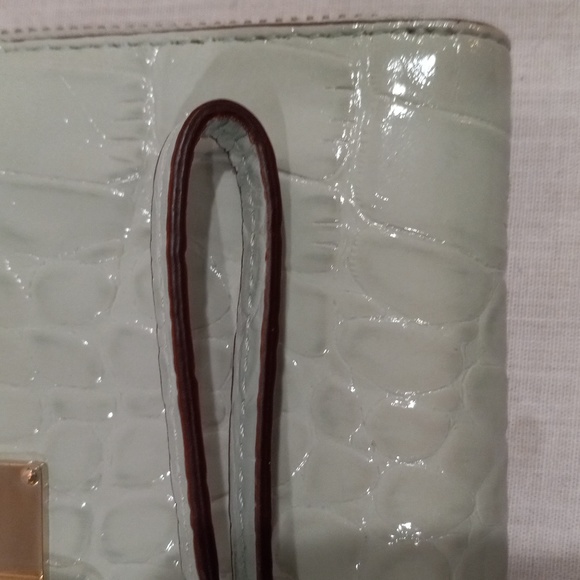 Women's Wallet - Picture 9 of 11